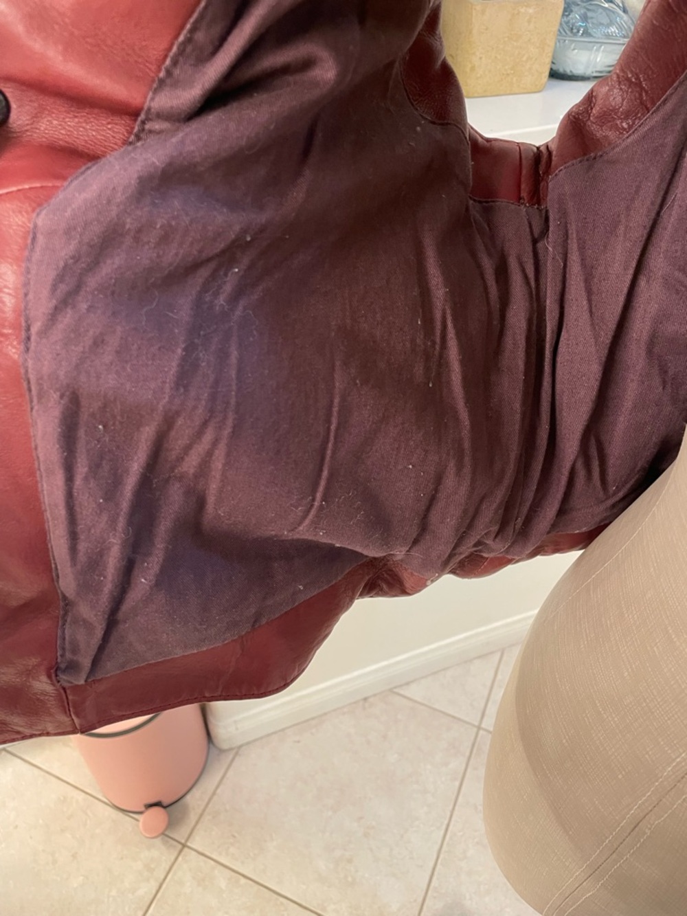 Women's Red Leather Snap-Front puffer Vest - Picture 9 of 12